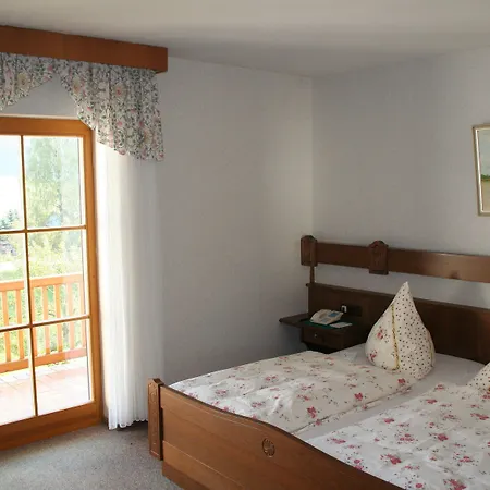 Landkomforthotel Riedelbauch Πανσιόν 3*